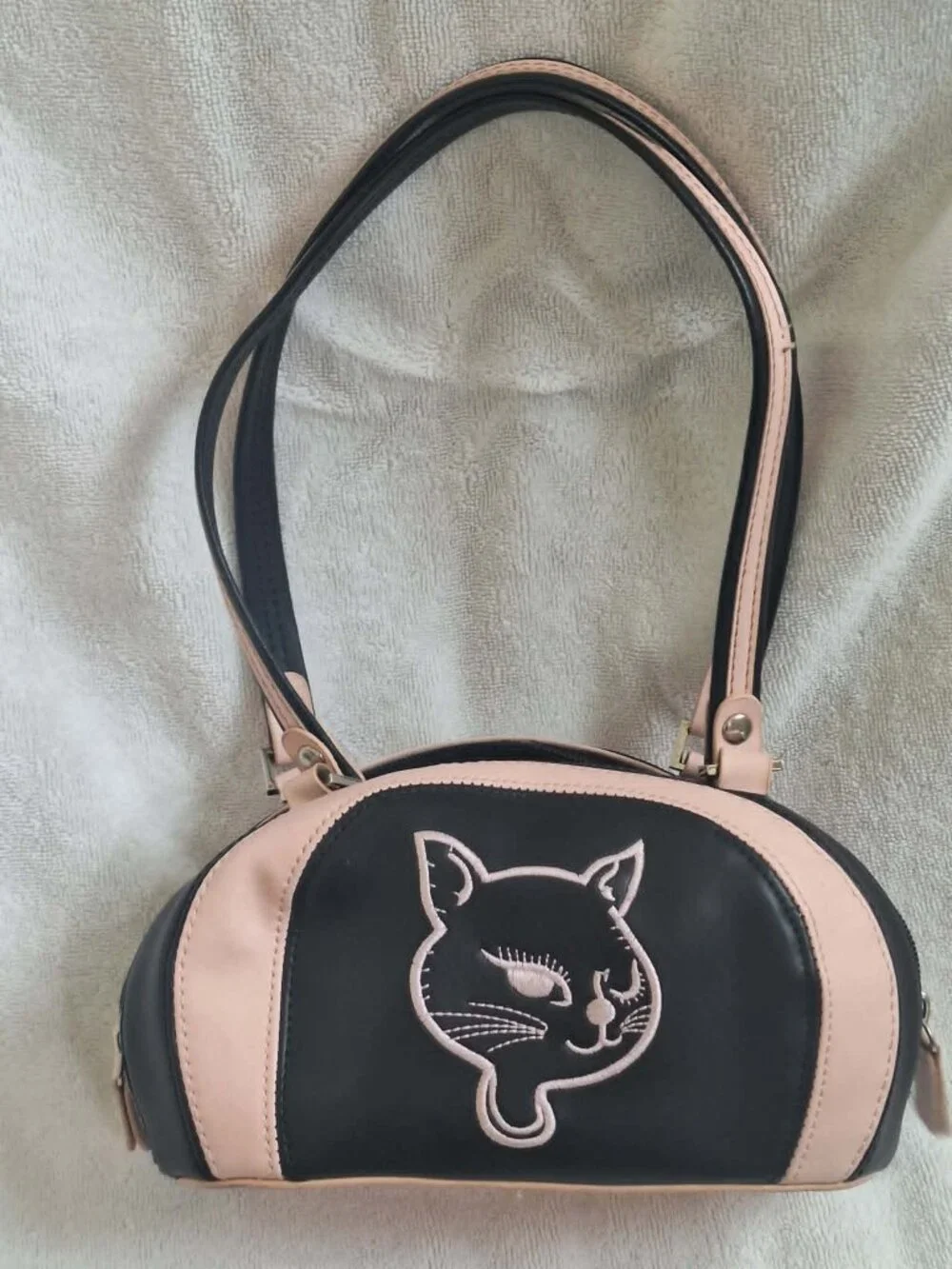 Nearly New Condition Demonia Leather Vintage CAT PURSE/HANDBAG - Picture 1 of 9